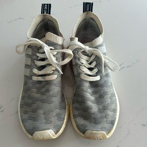 Adidas NMD R2 Sneaker